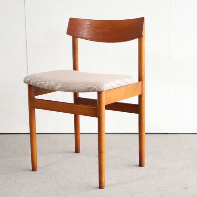 英国ヴィンテージのチーク材のチェア