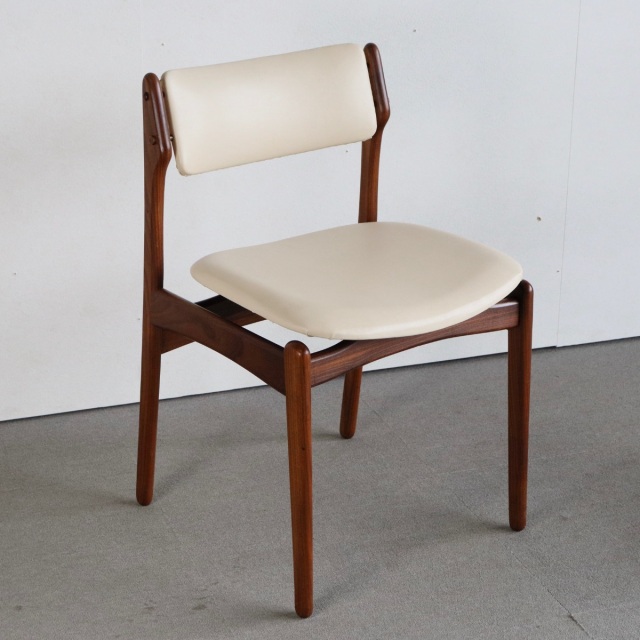 エリックバックErik Buchのダイニングチェア