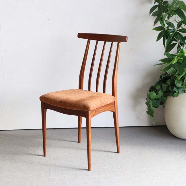 ヤンガーYOUNGERのヴィンテージダイニングチェア