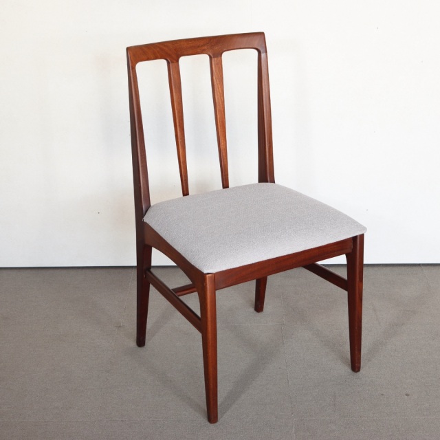 英国ヴィンテージ家具 YOUNGER（ヤンガー）｜造形美と職人技が融合した