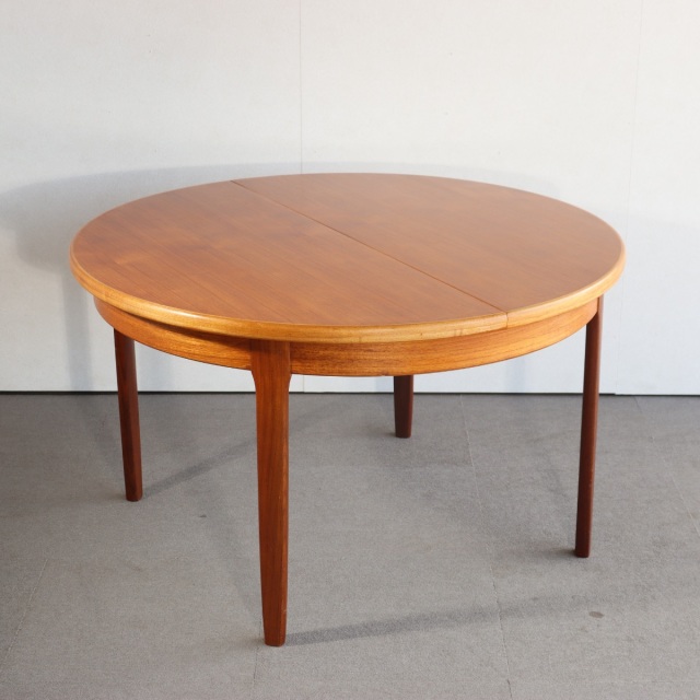 北欧・英国現地で目利きしたヴィンテージ・アンティークのダイニング