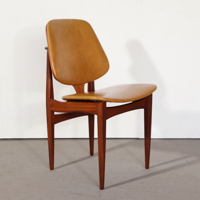 英国ヴィンテージ家具 ELLIOTTS OF NEWBURY（エリオッツ・オブ・ニュー