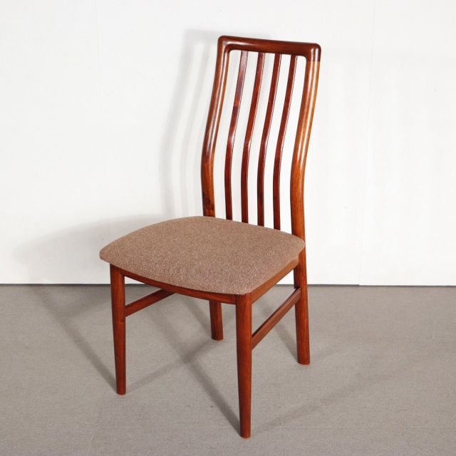 Schou Andersen製のダイニングチェア。デンマーク製北欧ヴィンテージ。