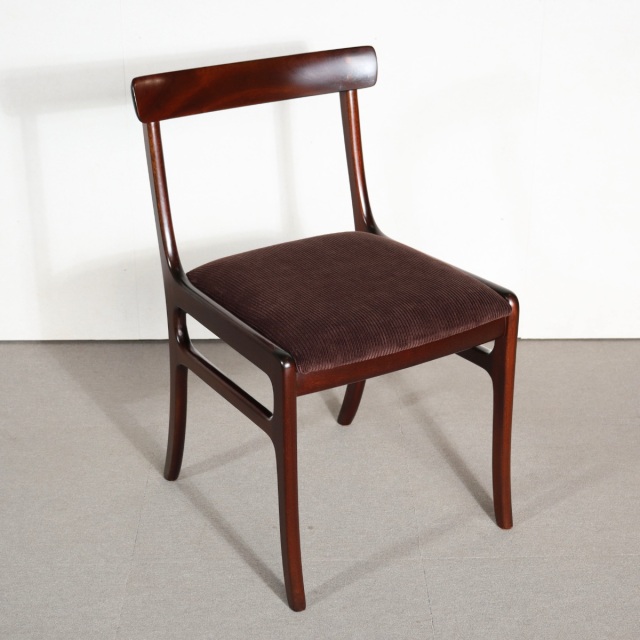 Ole Wanscher製ダイニングチェア。デンマーク製の北欧ヴィンテージ。