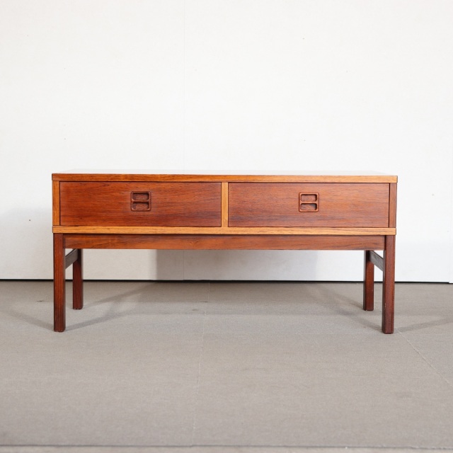 デンマーク製チェスト。Carl-Johanssonデザイン。