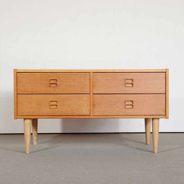 デンマーク製チェスト。空間を格上げするヴィンテージ家具。存在感ある佇まい。