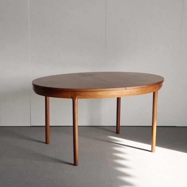 英国ヴィンテージのサークルダイニングテーブル、25151