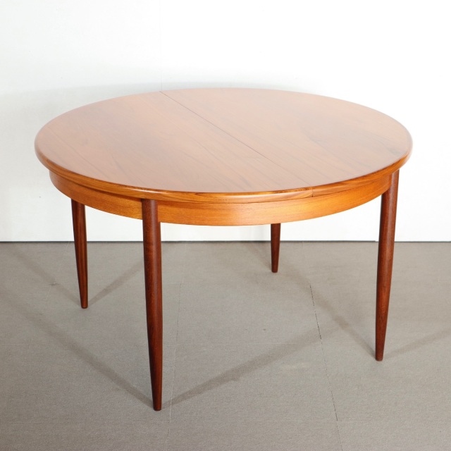 英国ヴィンテージ家具 G-PLAN（ジープラン）｜チークの名作・ミッド