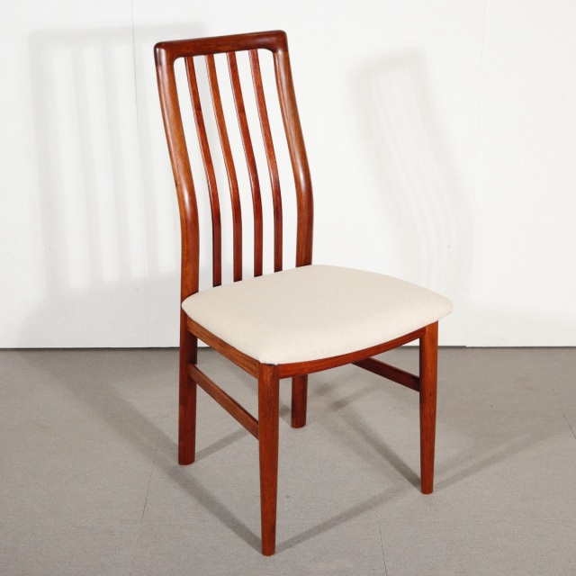 北欧・英国現地で目利きしたヴィンテージ・アンティークのダイニング