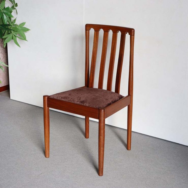 英国ヴィンテージ家具 MEREDREW（メレデュー）｜繊細なラインと誠実な