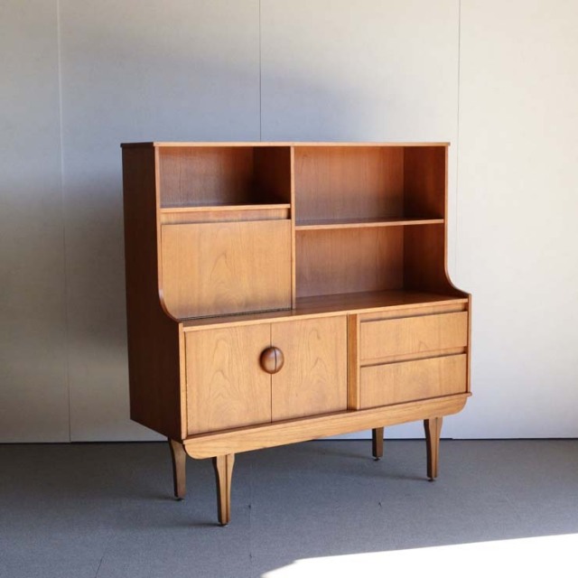 ジェンティークのサイドボード