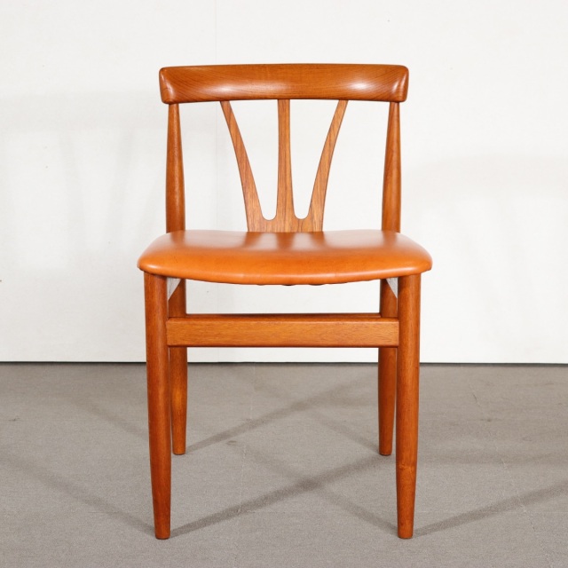 デンマーク製ダイニングチェア。