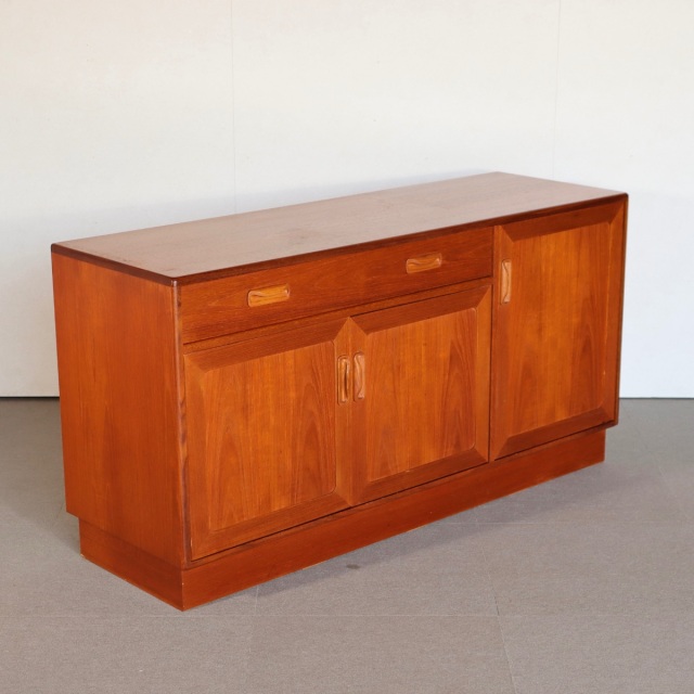 G-PLAN チーク材　キャビネット G-planジープランFrescoフレスコ【チーク】ビンテージ・コーナ