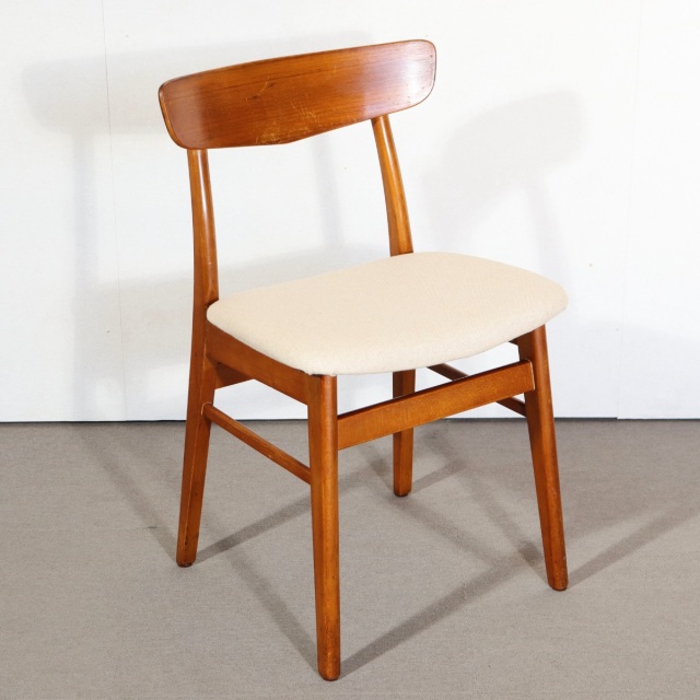 らしい。らしさ。】ヴィンテージデンマーク製ダイニングチェア 座面張