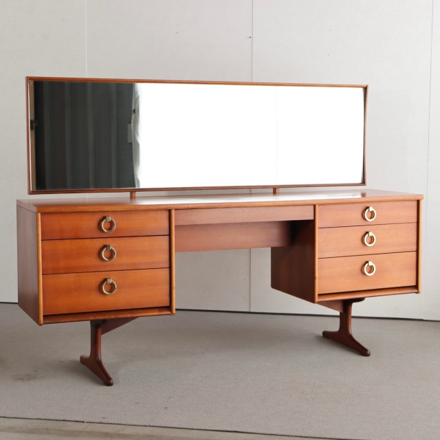 オースティンスイートAustinsuiteのドレッサー