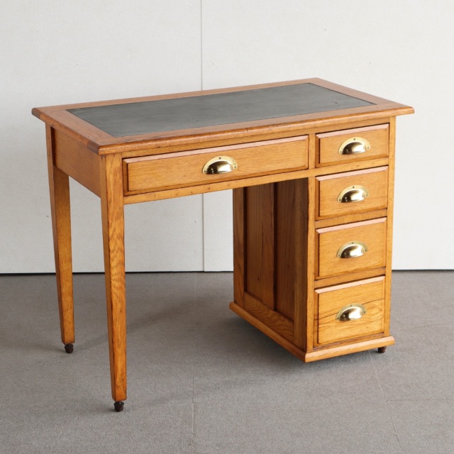 送料込み】【100年前から変わらないモノ】英国アンティーク レザー