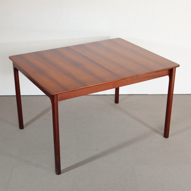 北欧・英国現地で目利きしたヴィンテージ・アンティークのダイニング