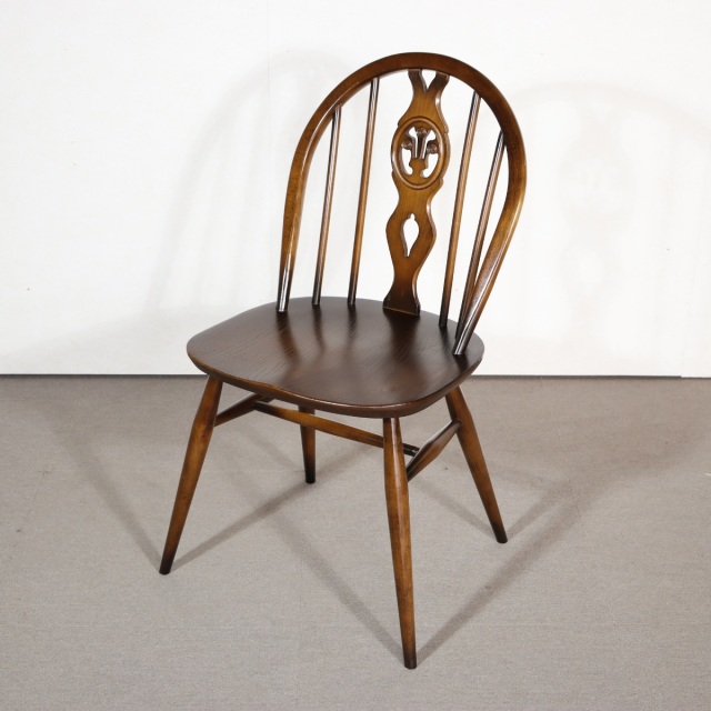 北欧・英国現地で目利きしたヴィンテージ・アンティークのダイニング