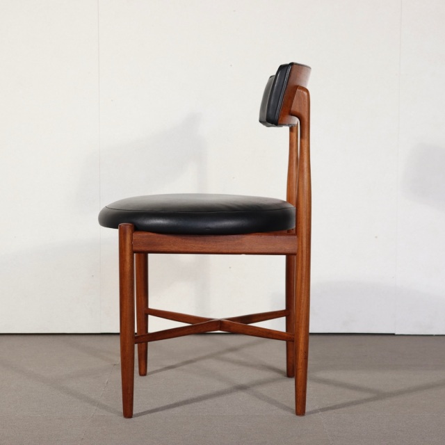 ジープランサーキュラーダイニングチェア