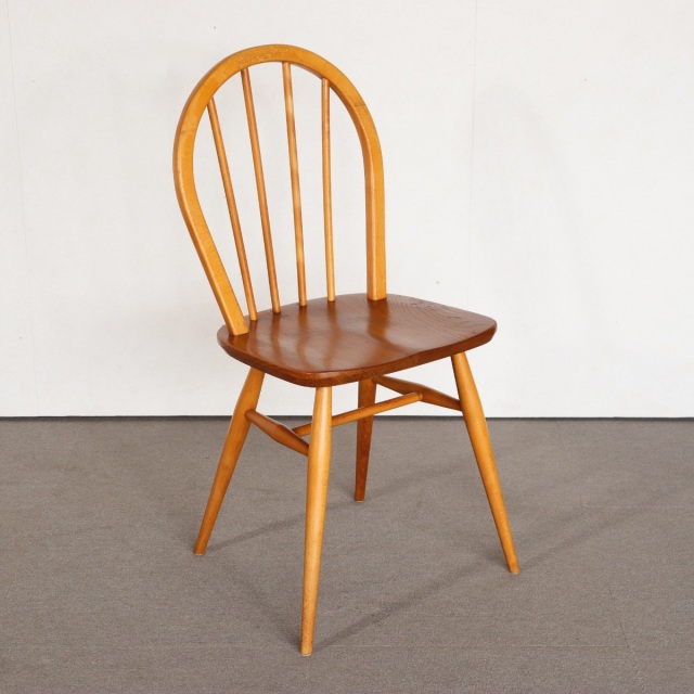 アーコールERCOLのフープバックチェア