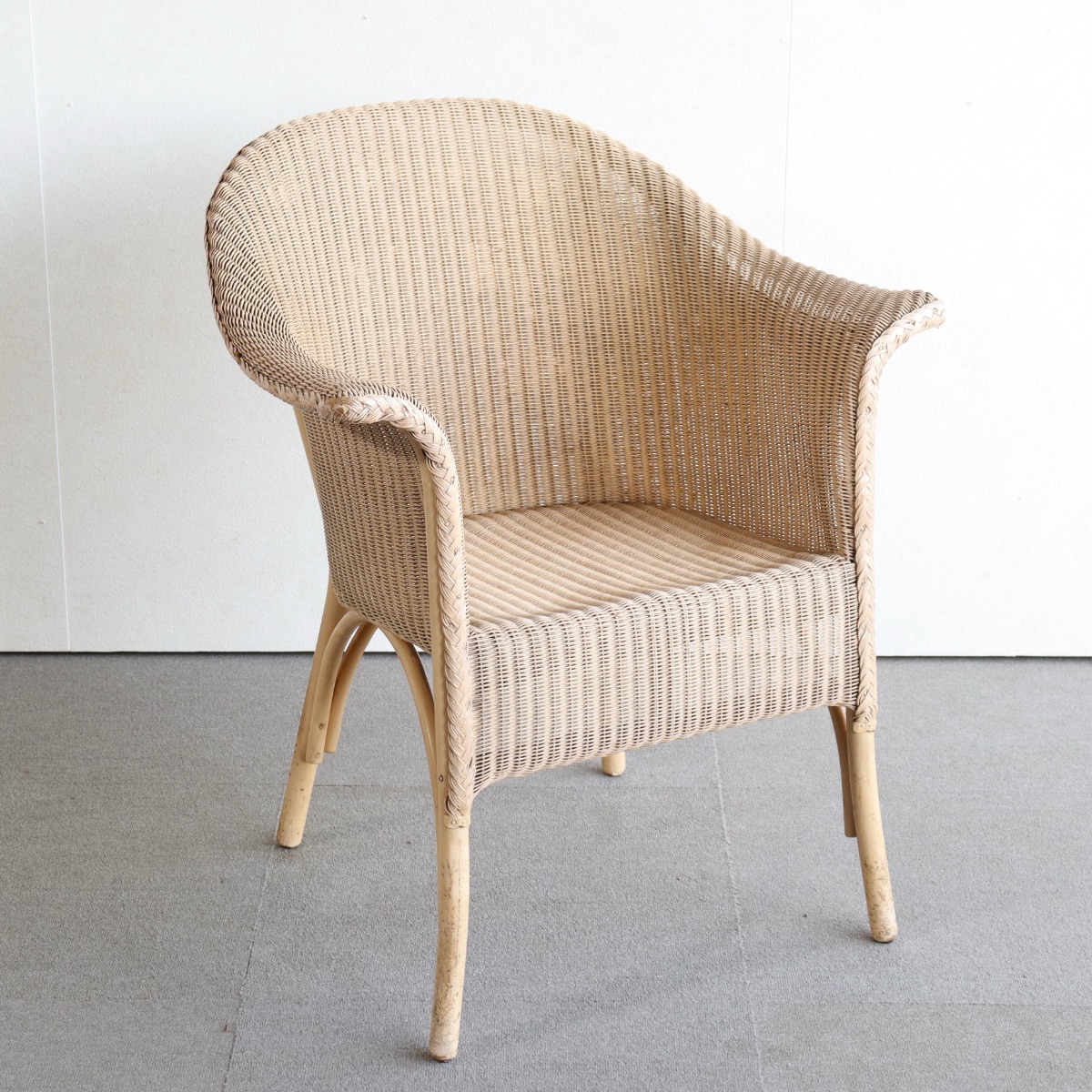 英国 アンティークLLOYD LOOM ロイドルーム アームチェア・椅子 送料込み】ロイドルームLLOYD LOOM アームチェア 商品番号27177