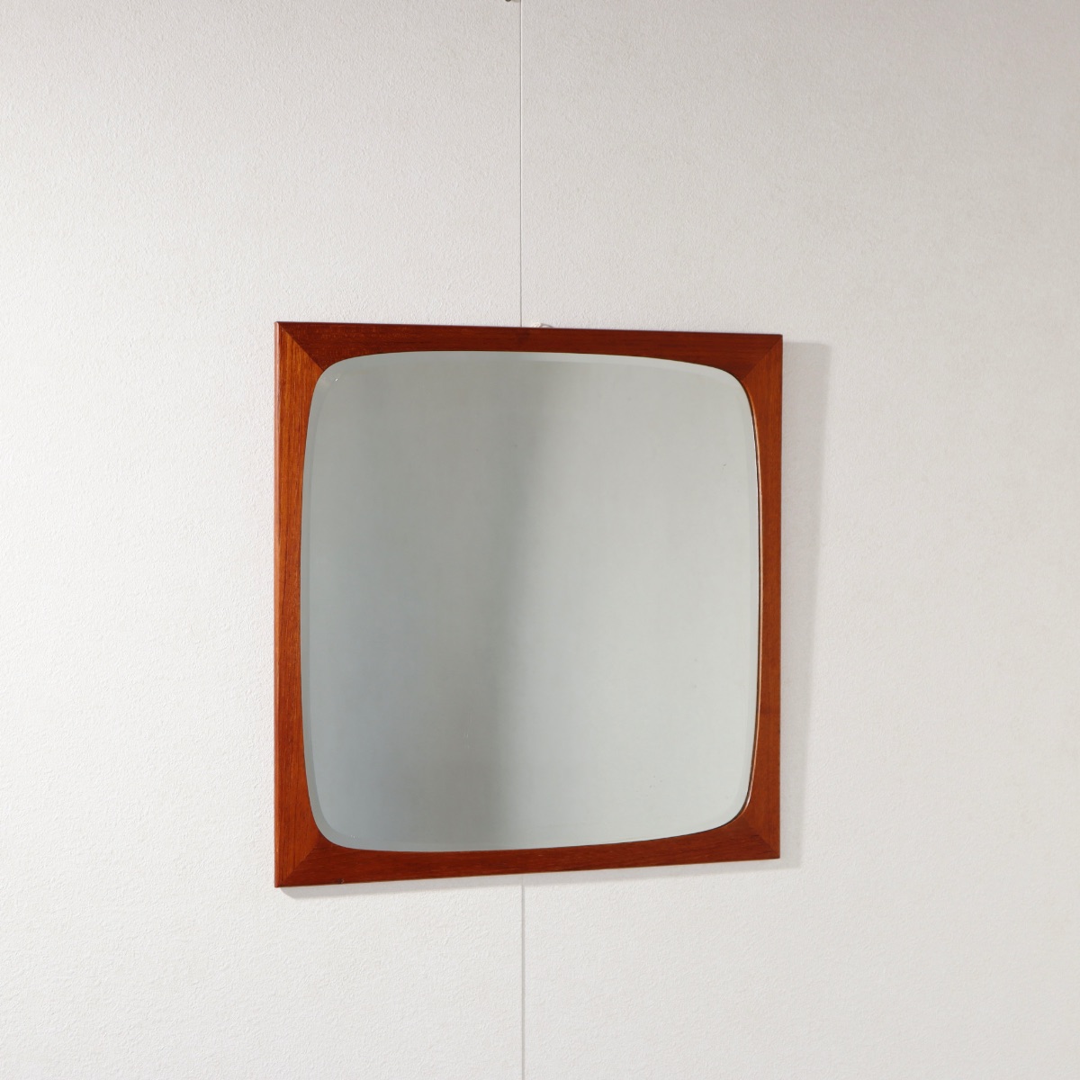 デンマーク製壁掛けミラー