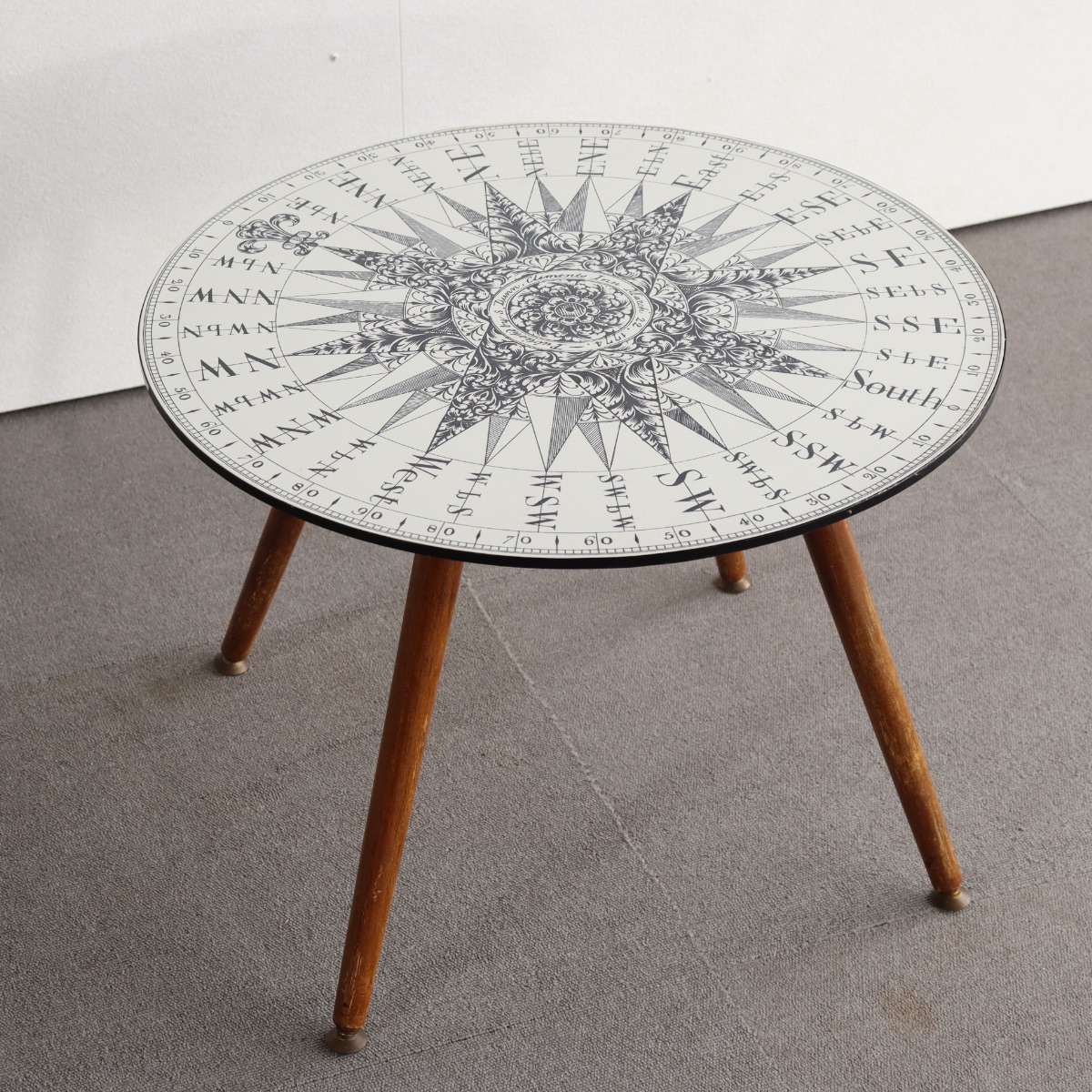 英国ヴィンテージのコーヒーテーブル