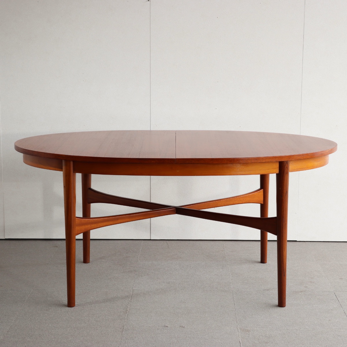 ベイスクラフトBEITHCRAFTのダイニングテーブル