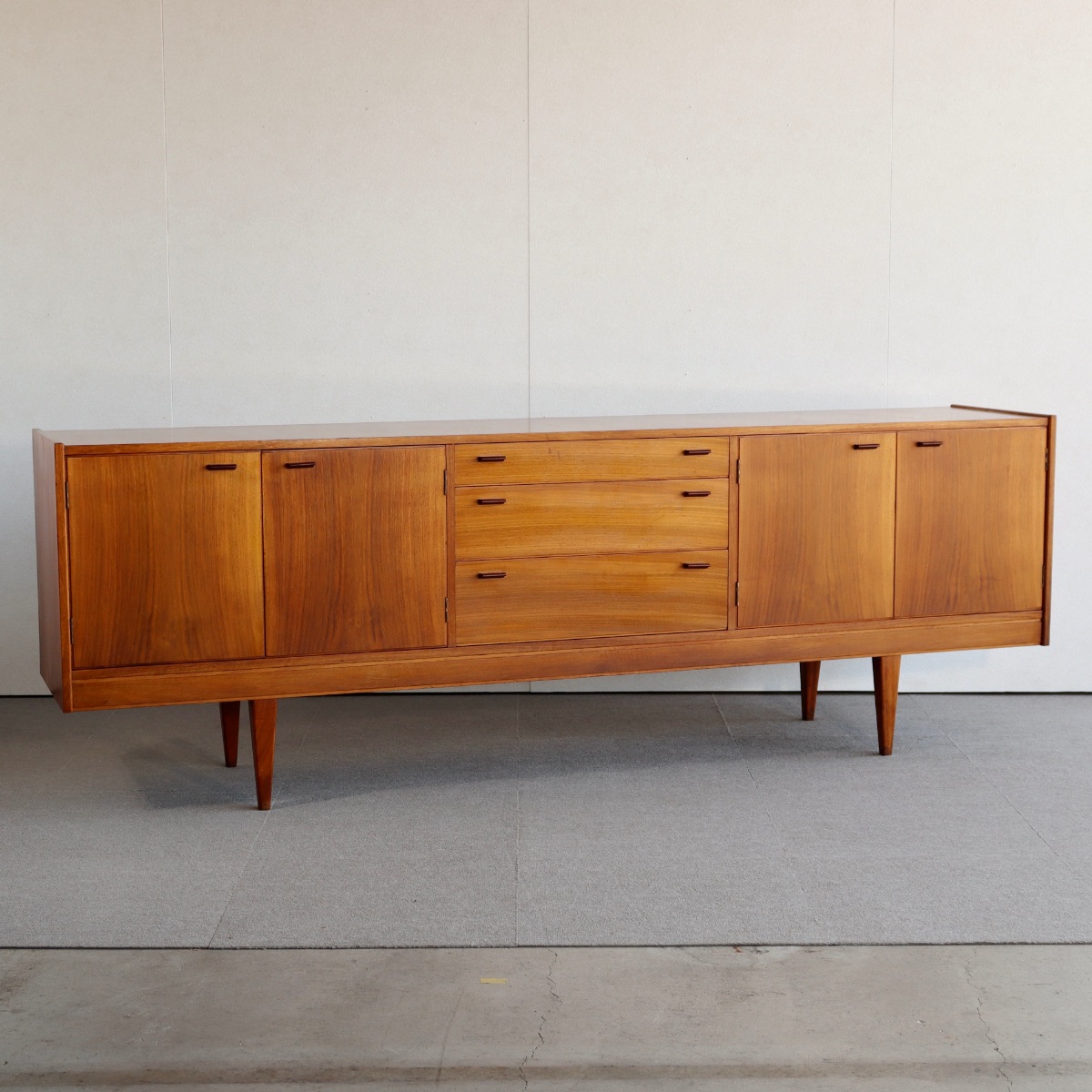 アルフレッドコックスALFRED COXのサイドボード