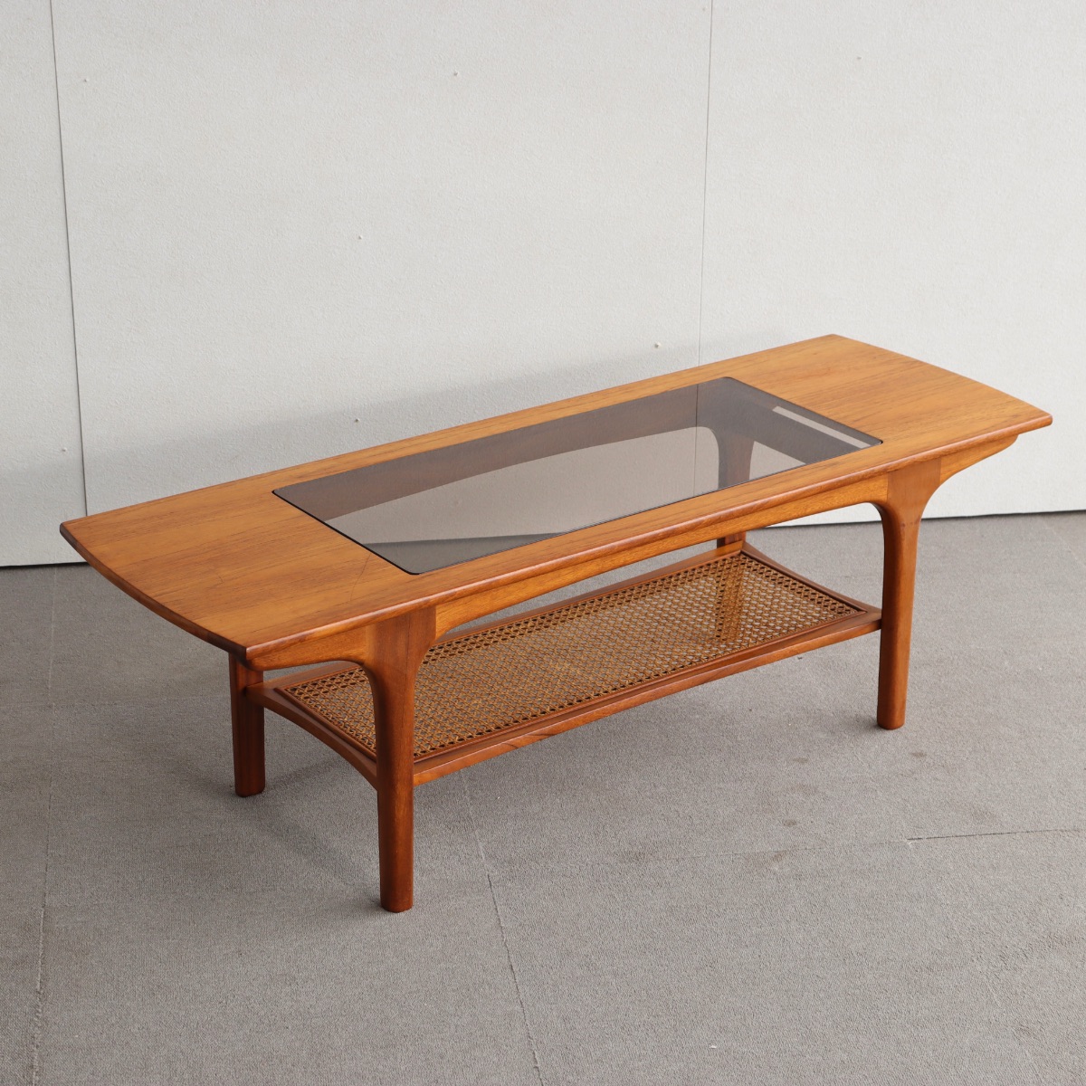 英国ヴィンテージのチーク材のコーヒーテーブル