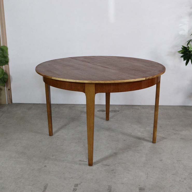 オイルワックス仕上げの円形のダイニングテーブル、真ん中が伸びるタイプ、23120