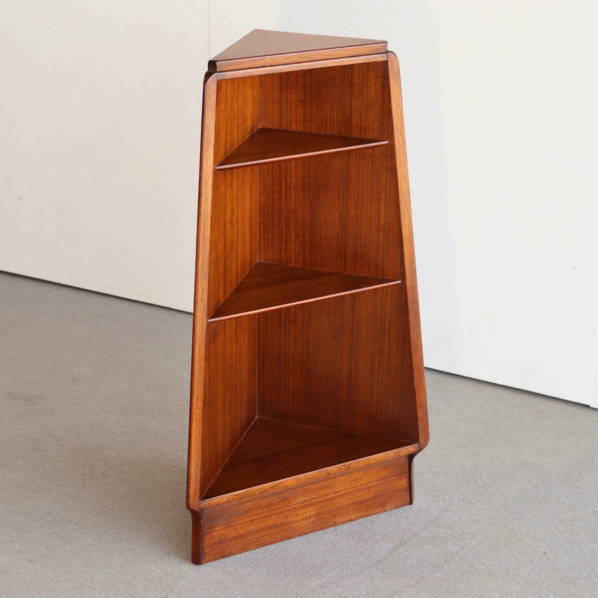 ジープランG-PLANのコーナーブックケース