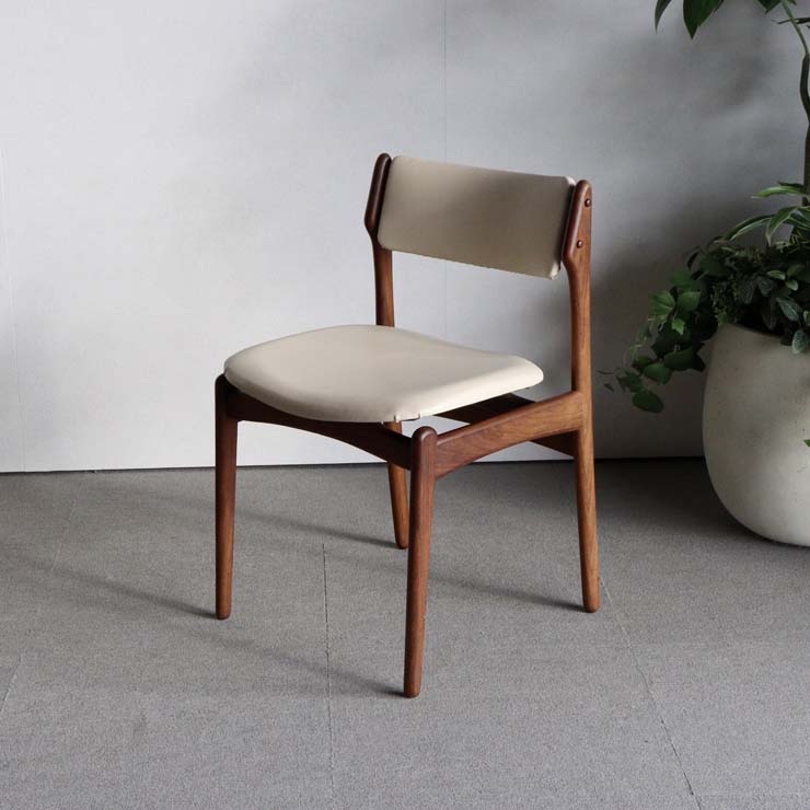 エリックバッハErik buchのデンマーク製のヴィンテージダイニングチェア