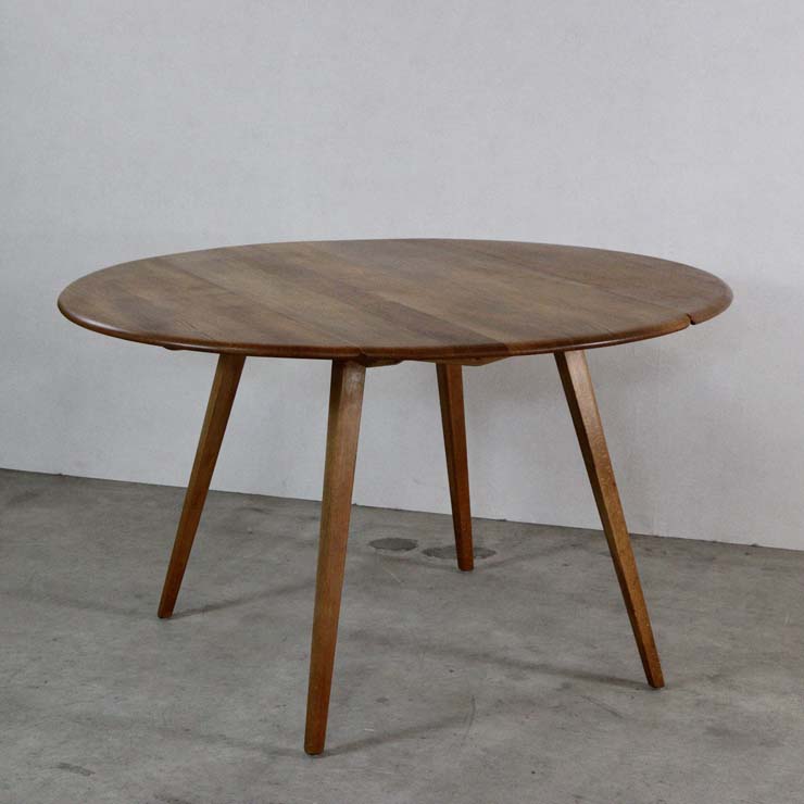 英国製アーコールのヴィンテージダイニングテーブル、両端の天板は折りたたみ可能、ナチュラルカラーの木目が美しい天板。24139