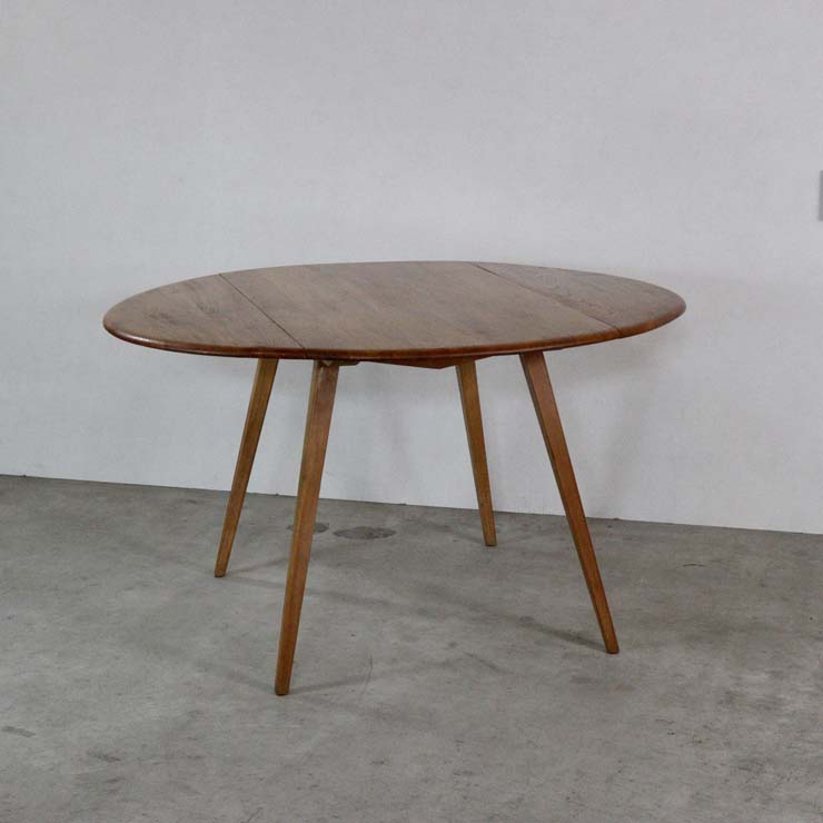 英国製アーコールのヴィンテージダイニングテーブル、両端の天板は折りたたみ可能、ナチュラルカラーの木目が美しい天板。23142