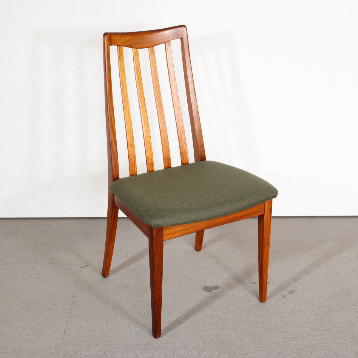 ジープランG-PLANダイニングチェア。