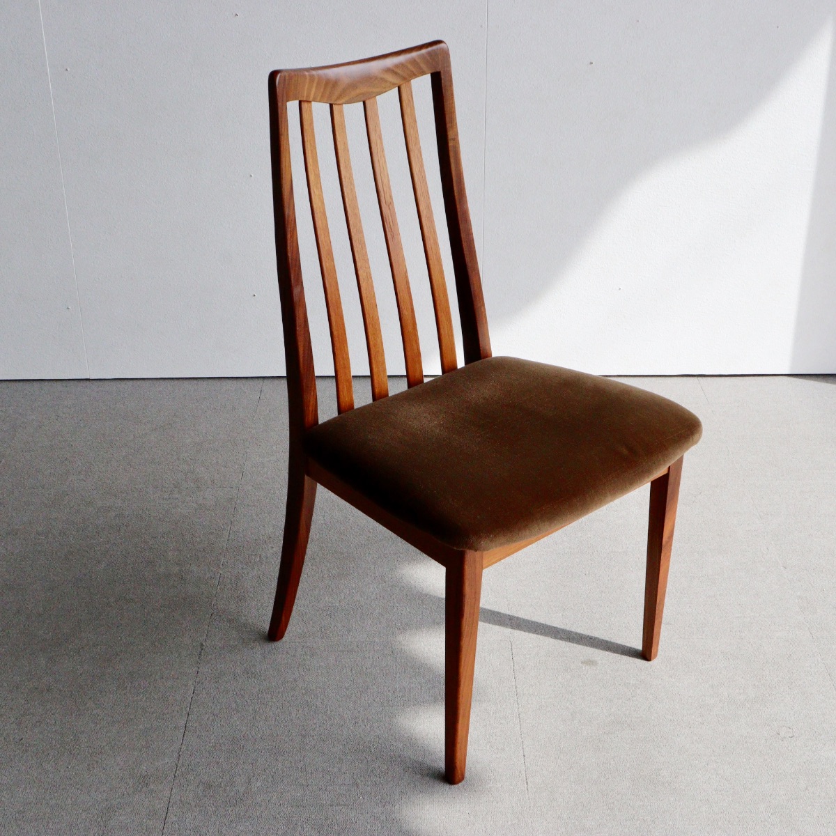 ジープランG-PLANのダイニングチェア