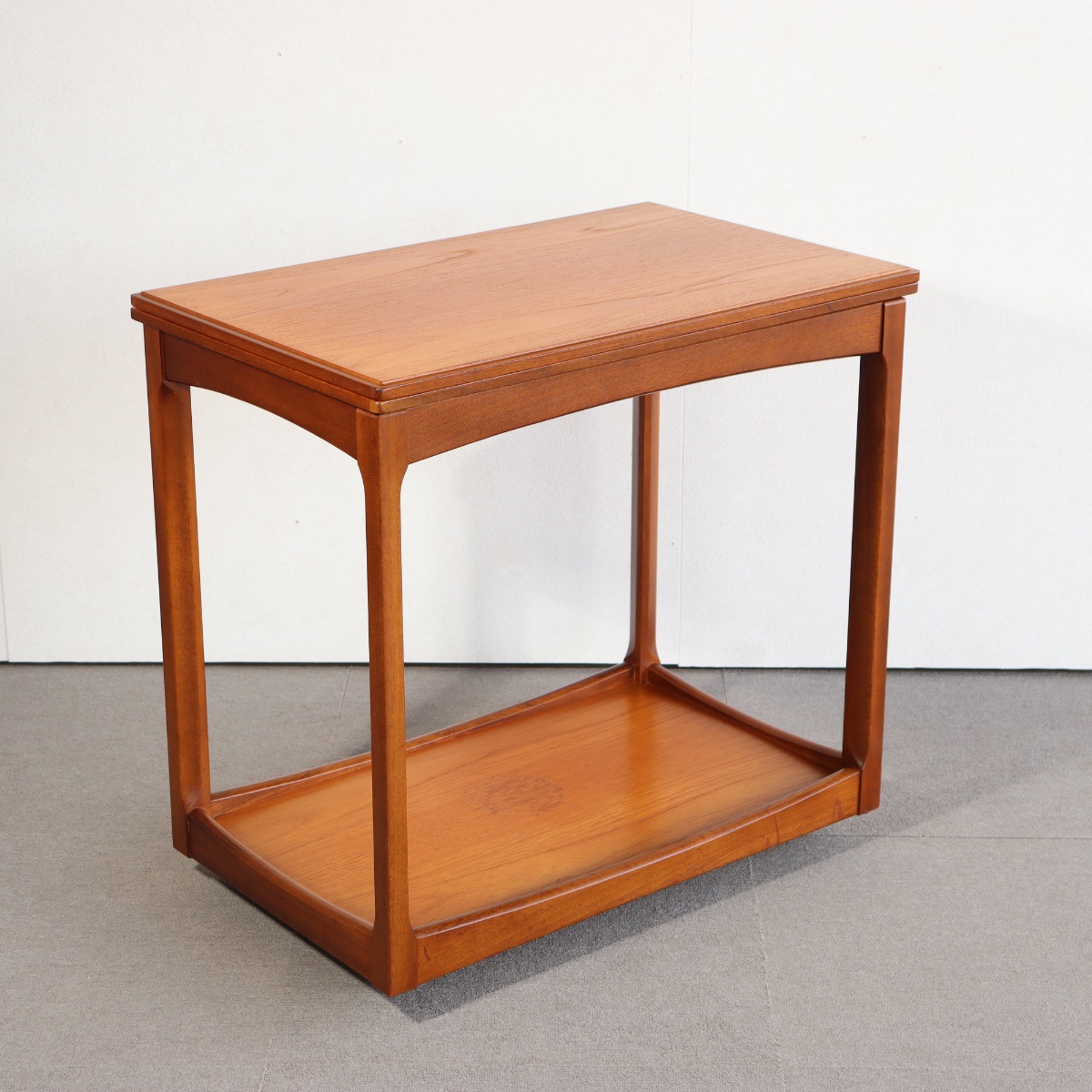 英国ヴィンテージのトロリー