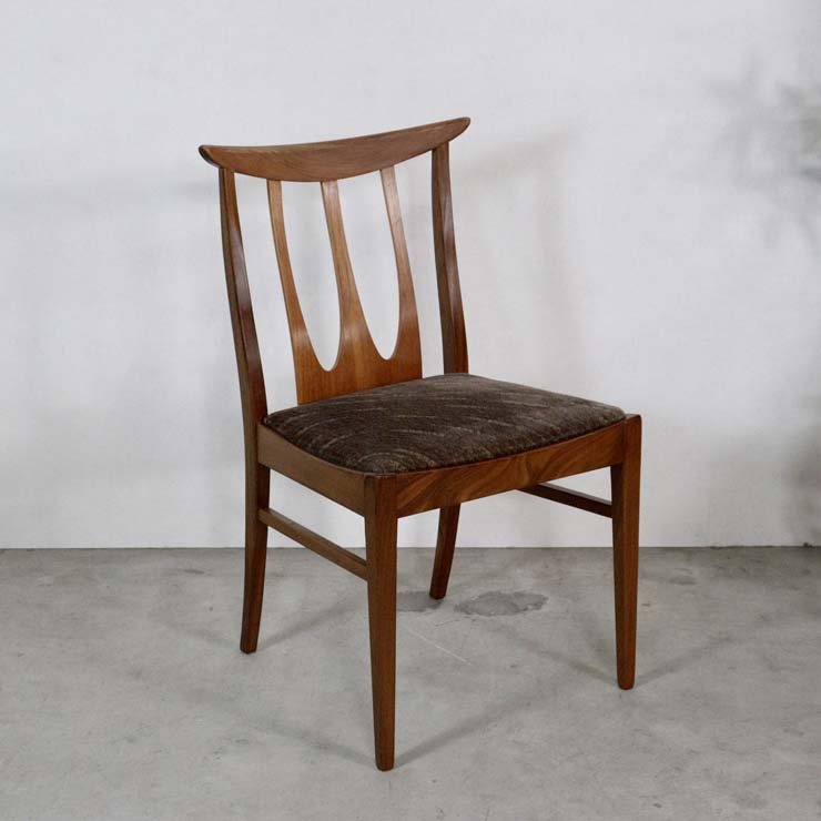 木製のヴィンテージダイニングチェア、茶色、座面はウール、022024a