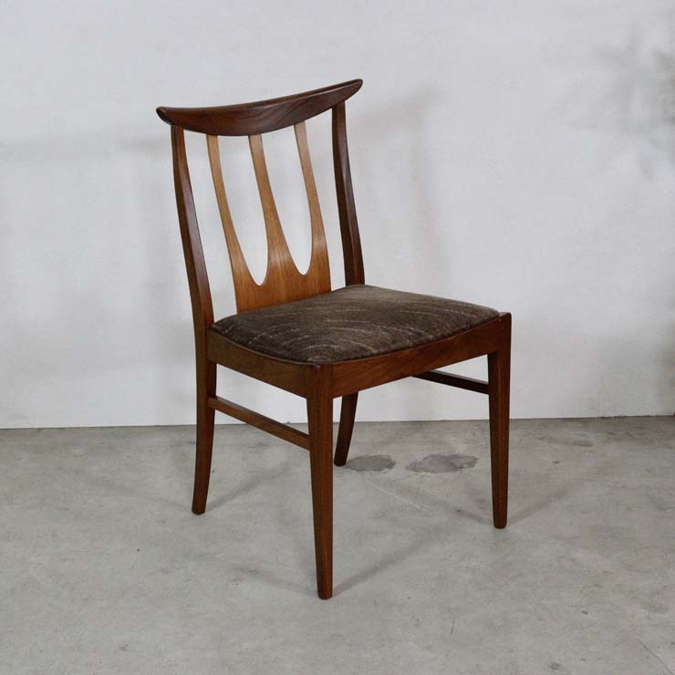 木製のヴィンテージダイニングチェア、茶色、座面はウール、022024c