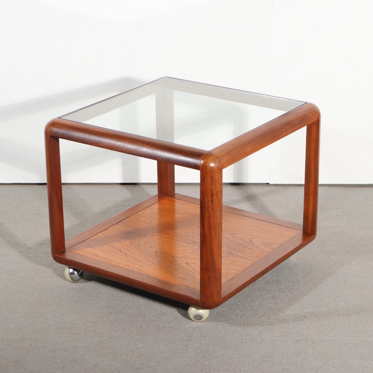 ジープランG-PLANのコーヒーテーブル