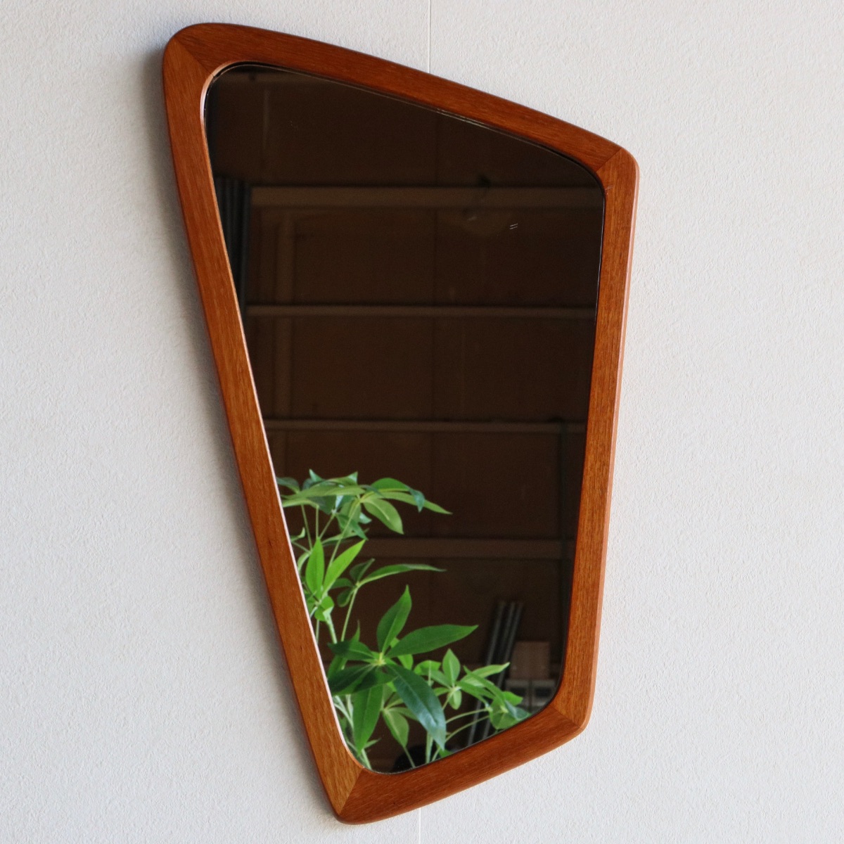 英国ヴィンテージのチークミラー