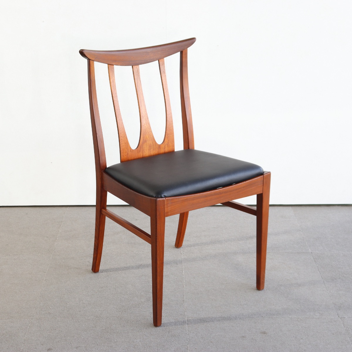 ジープランG-PLANのダイニングチェア