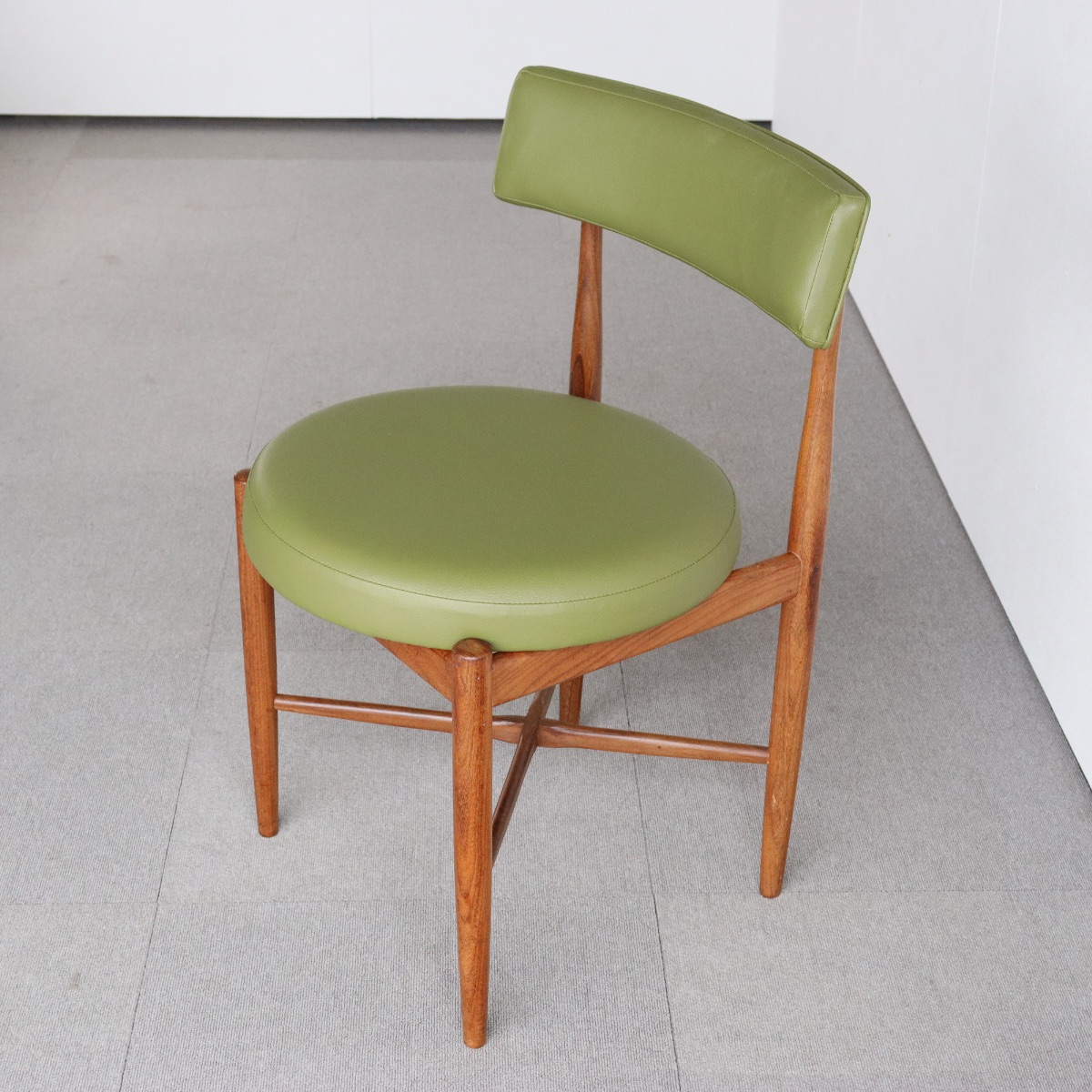 ジープランG-PLANのFrescoサーキュラーダイニングチェア