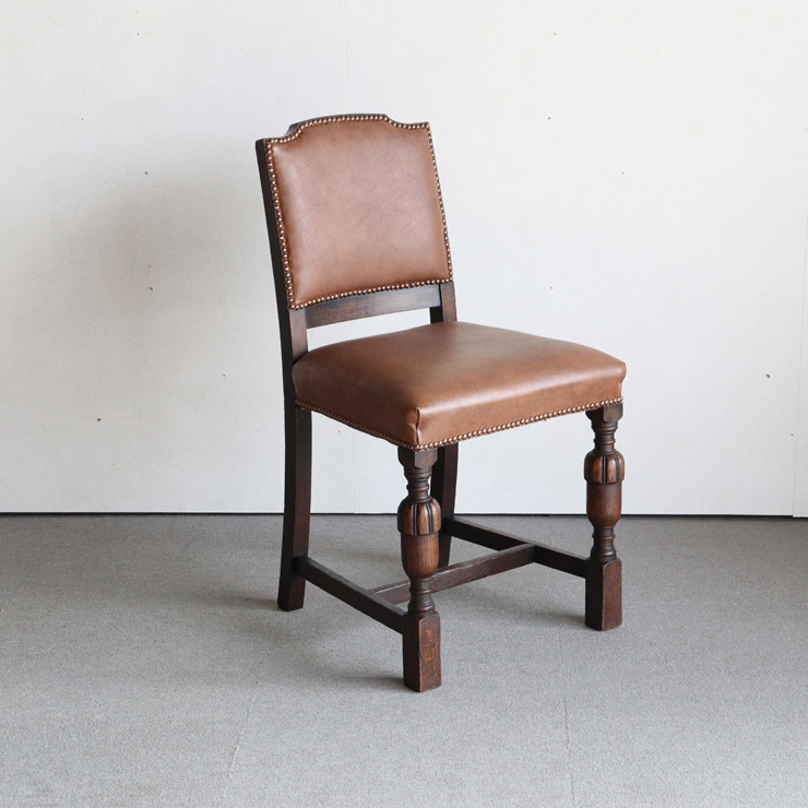 1930年代のオーク材によるレザー貼りアンティークチェア