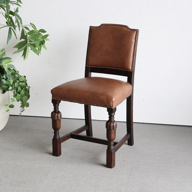 １９３０年代のオーク材によるレザー貼りのアンティークチェア