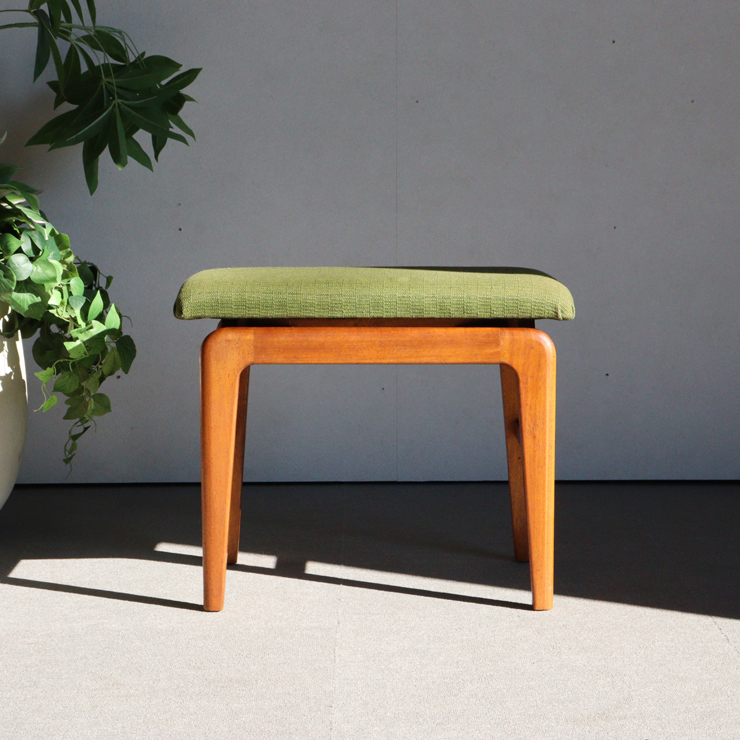 ヴィンテージのスツール