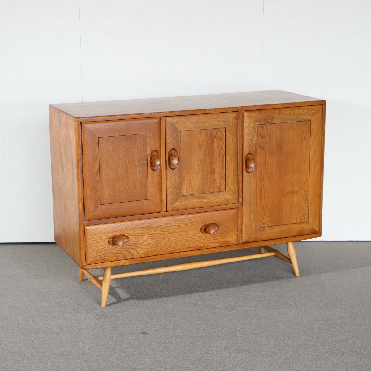 アーコールERCOLのサイドボード