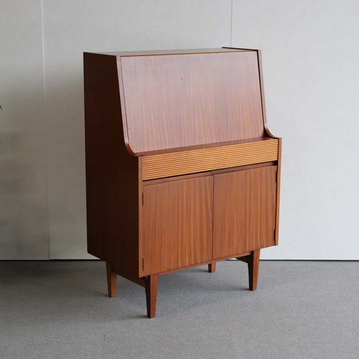 エリオッツオブニューベリーのヴィンテージビュロー・収納