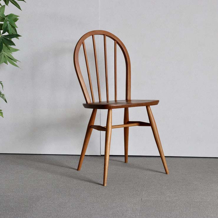 アーコールのヴィンテージフープバックチェア